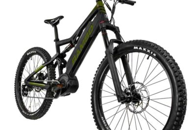 Senior Cyclists Compare Trek E-Bikes: Rail 9 & Powerfly LT Review